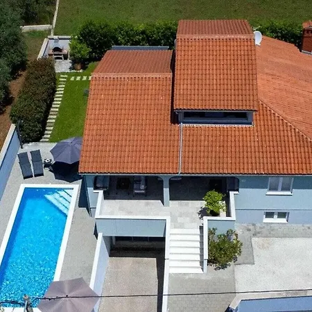 Holiday With Pool Near Pula * Galižana